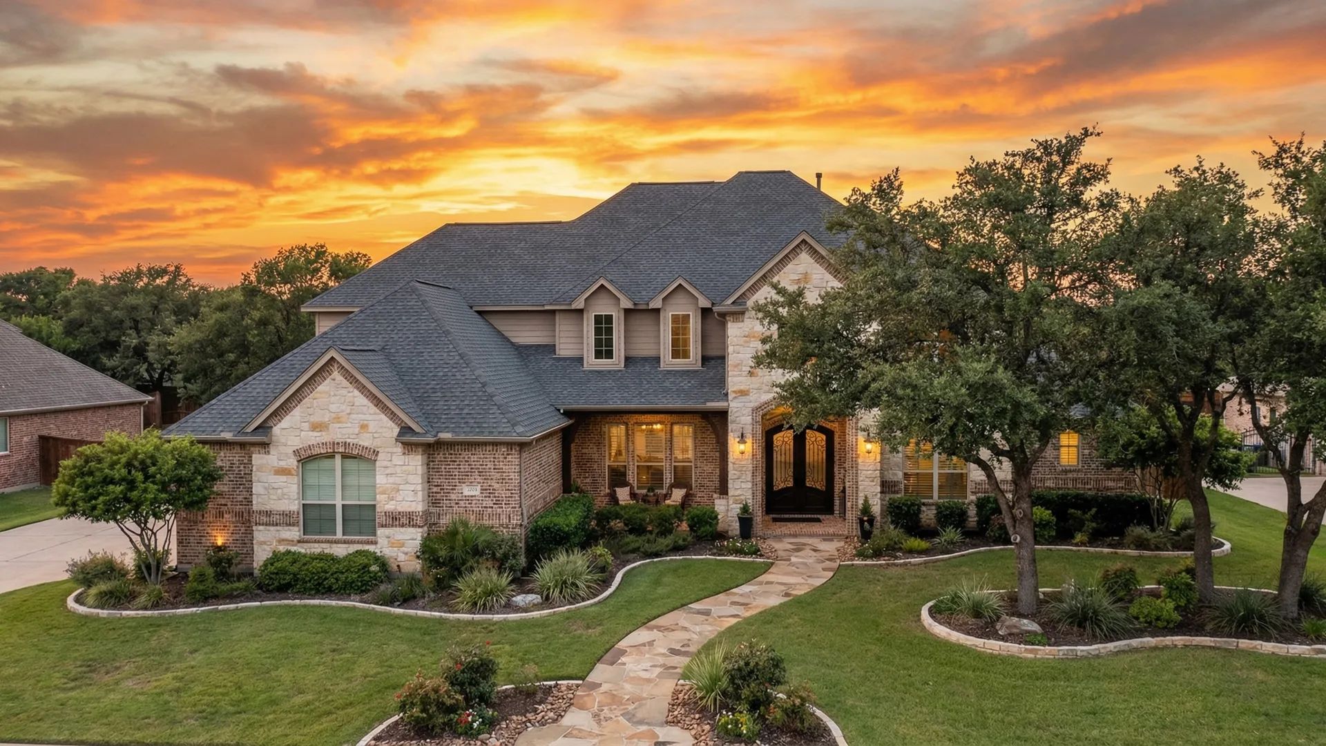 Luxury home with beautiful new roof in Dallas Fort Worth area